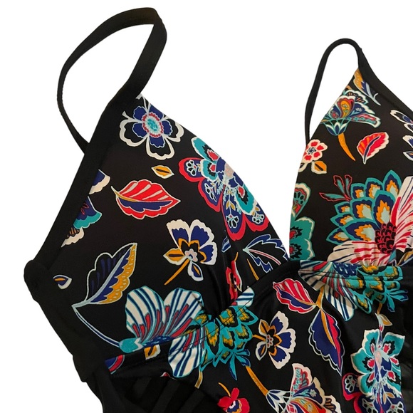 ⭐️ 5/$25 a.n.a. black and floral one-piece swimsuit mesh cutouts size 6 - Picture 3 of 7